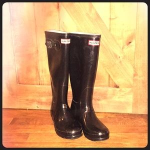 Hunter black boots! Glossy
